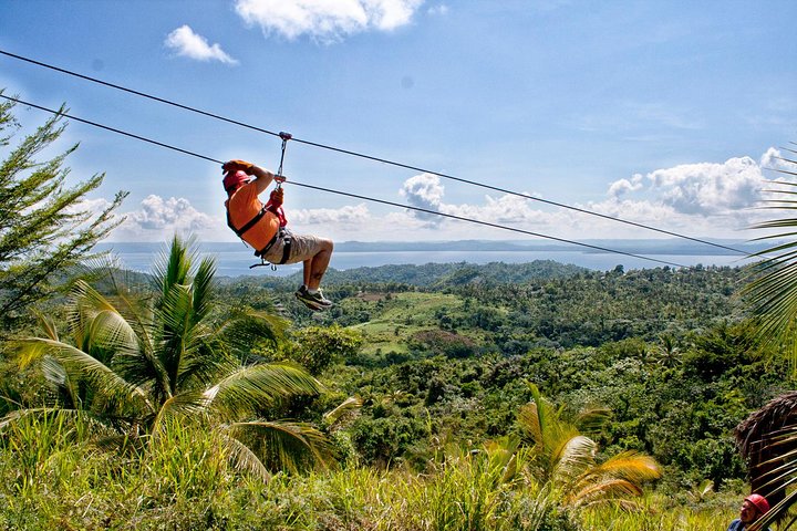 Cu Chi Tunnels, Cao Dai & Black Virgin Mountain Day Tour from HCM
